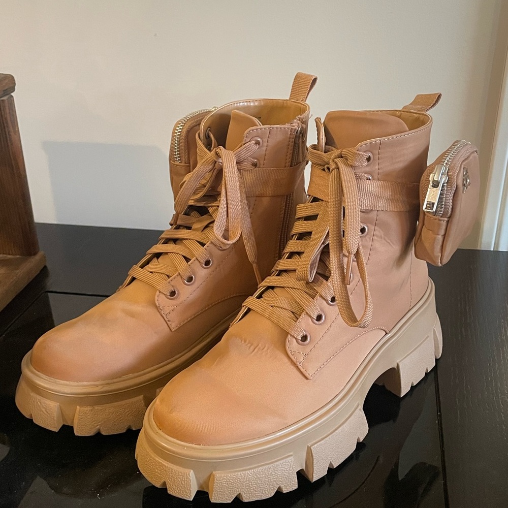 STEVE MADDEN boots